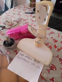 caricabatteria  scopa elettrica Electrolux UR120