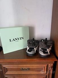 Lanvin curb