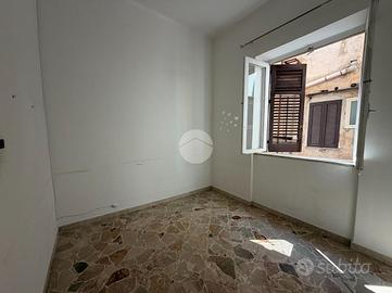 3 LOCALI A PALERMO
