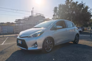 Toyota Yaris 1.5 Hybrid 5 porte by D