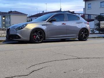 alfaromeo Giulietta quadrifoglio 