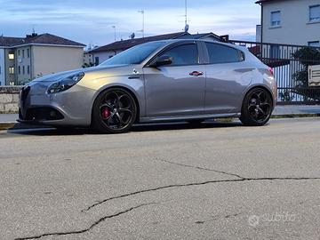 alfaromeo Giulietta quadrifoglio 