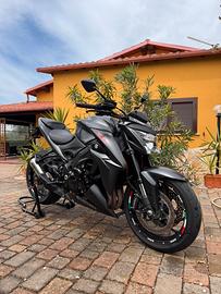Suzuki gsx s 1000