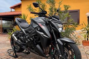 Suzuki gsx s 1000