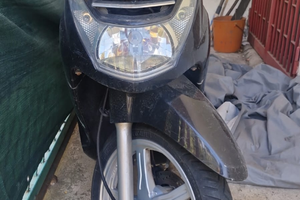 Scuter grigio metallizzato