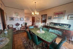 AMPIO QUADRILOCALE CON DUE BAGNI E GARAGE - LIBERO