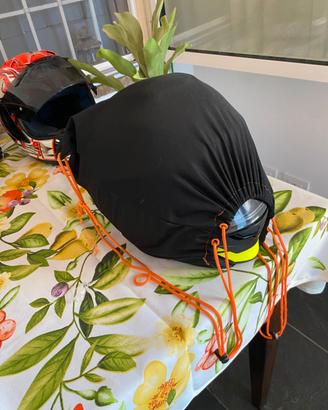 Casco suomy