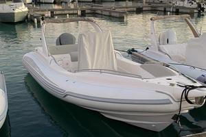 Gommone STINGHER 747 2005 yamaha 300cv 2021 95 ore