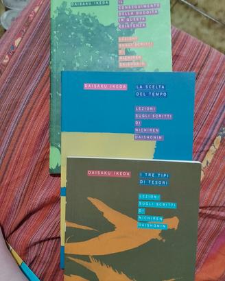 3 libri di D. Ikeda, titoli nella foro