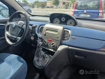 Lancia Y 1200 16v