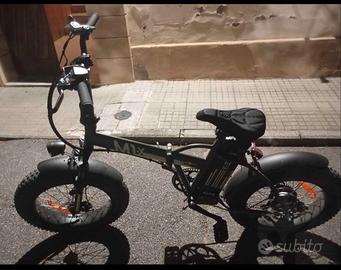 Bici Fat pieghevole elettrica 