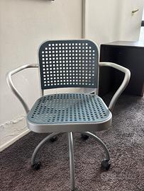 Sedia Silver girevole di Vico Magistretti