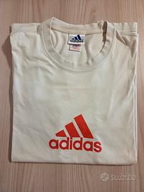 🔥 Adidas Vintage T-Shirt: Stile Retro Sportivo