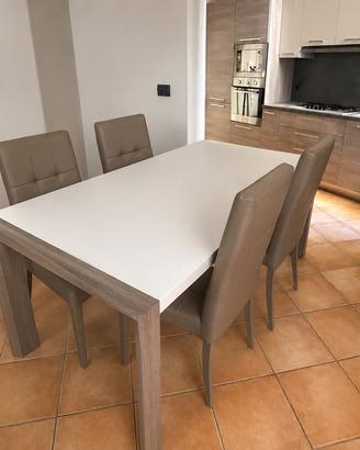 Tavolo mondo convenienza con 6 sedie