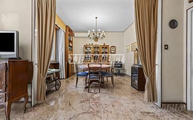 Quadrilocale palazzo signorile