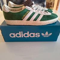 Adidas Gazelle SPZL dark green . Gold edition