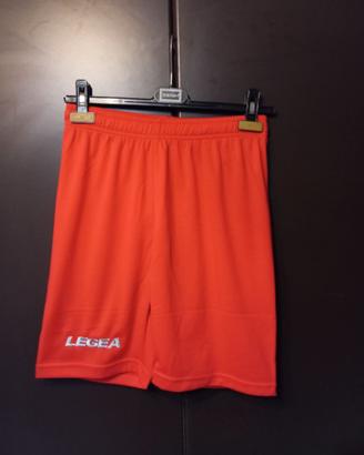 Pantaloni corti legea Rossi