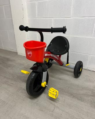 Triciclo Ducati