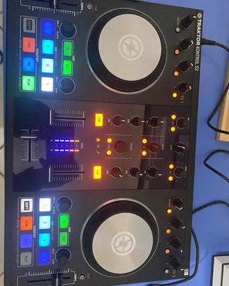 Console dj TRAKTOR CONTROL S2 +TASTIERA MIDI +PAD