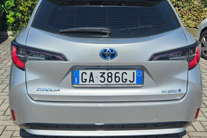 Toyota Corolla Hybrid tenuta strabenissimo