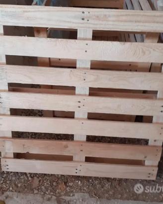 Bancali di legno abete bianco