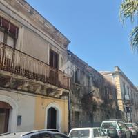 2 LOCALI A FIUMEFREDDO DI SICILIA