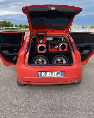 Impianto stereo per machina 