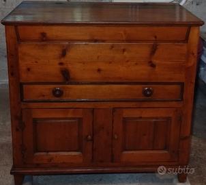 Antica Madia Credenza