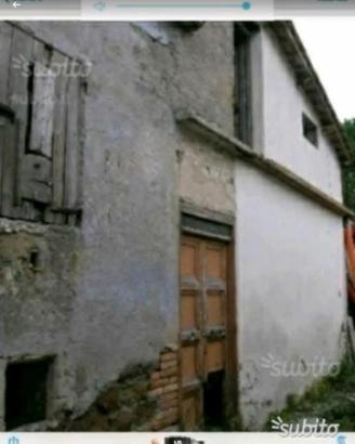 Terreno con due strutture