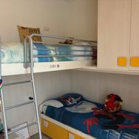 Cameretta a ponte con letto a castello + scaletta