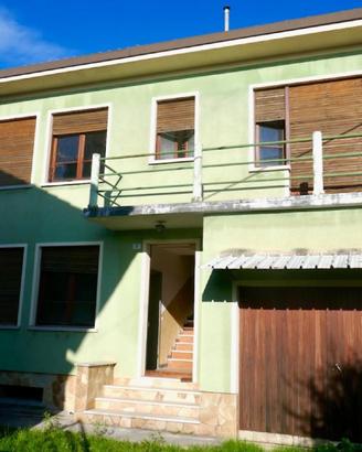 LUMINOSA CASA BICAMERE CON GIARDINO: ideale per...