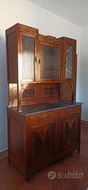 Credenza con vetrina