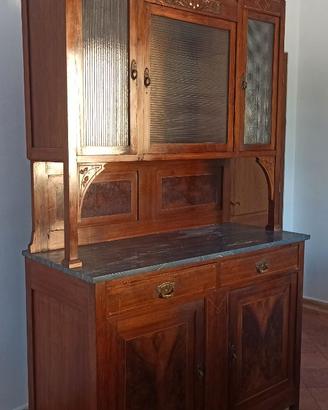 Credenza con vetrina