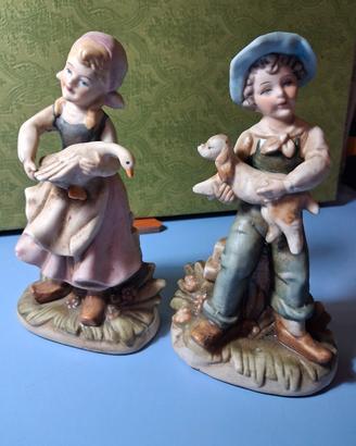 Statuine porcellana Capodimonte una con difetto 