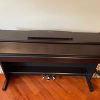 Piano Yamaha YDP131