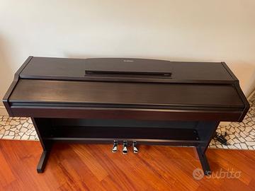 Piano Yamaha YDP131