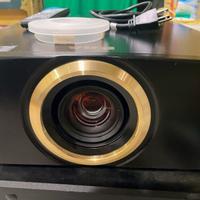 Proiettore DLA-RS46 marca JVC pari al nuovo