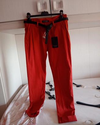 pantalone rosso
