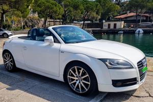 Audi TT 2.0 Roadster TFSI S-tronic (S-line)yy