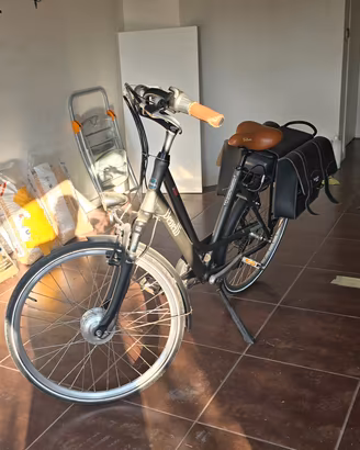 bicicletta e bike benelli luxury
