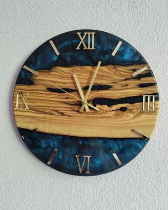 Orologio in resina e ulivo