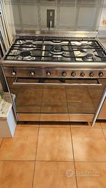 cucina smeg  professionale con forno da 90 cm
