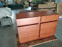 credenza-in-ciliegio-2-ante-2-cassetti-lucidata