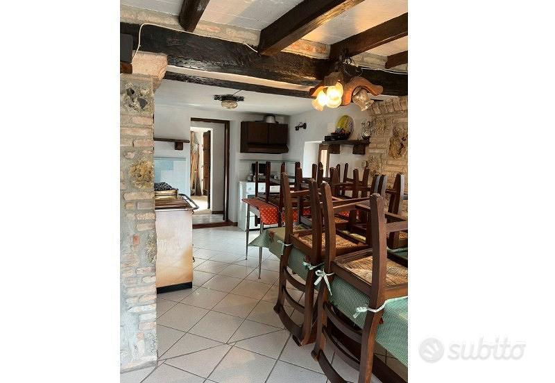 Cascinale con 3 box e terreno di proprietà - Altro