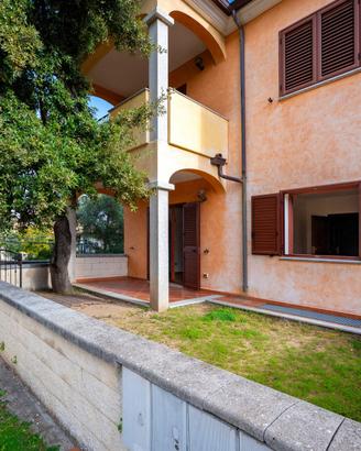 Appartamento al piano terra con giardino