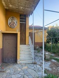 Villa di 180 m² con 3 locali e box auto a Retorbid