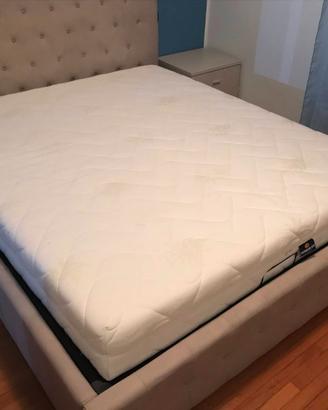 Letto matrimoniale con contenitore