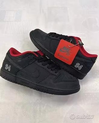 Nike SB Dunk Low Supreme Black Red