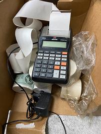 Calcolatrice Ilivetti con rotoli