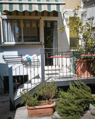 Appartamento con giardino privato